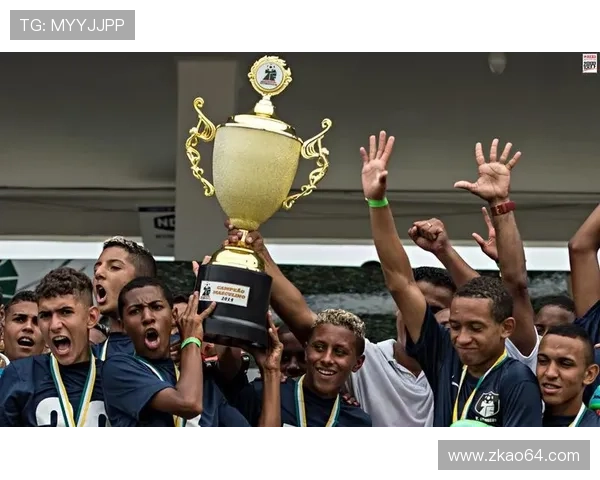 法焦利现象:媒体压力与足球心理成熟的关系